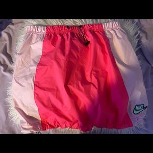 SUPER CUTE BRAND NEW NIKE TRENDY SKIRT !!!